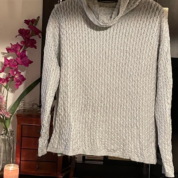 Sweater - Picture 3 of 3